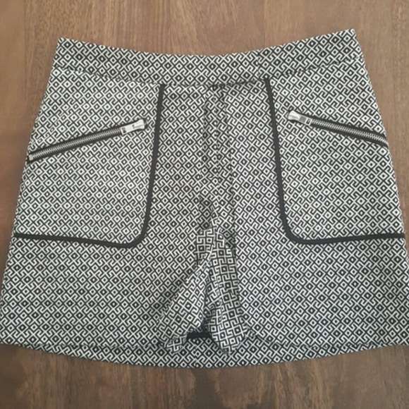Intermix Black & White Patterned Skort - Picture 11 of 11